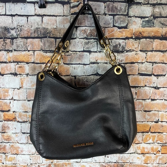 Michael Kors Handbags - AUTHENTIC MICHAEL KORS LEATHER HANDBAG